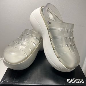 Melissa Possession platform